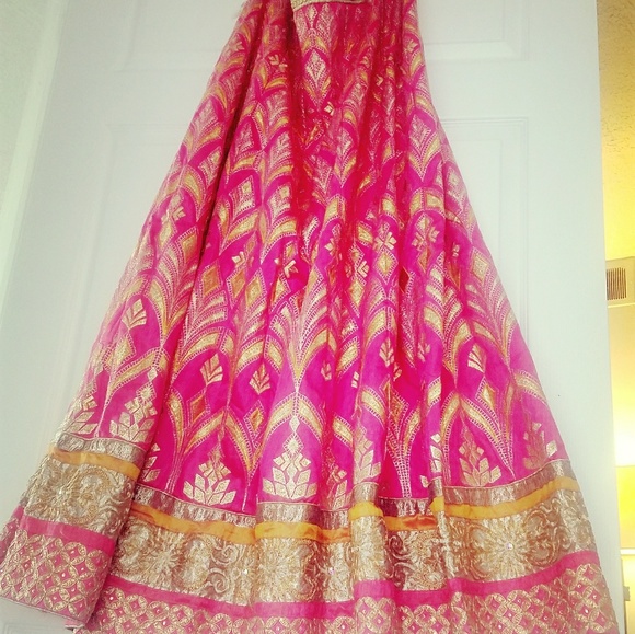 Bollywood Fashion wedding lehenga choli - Picture 3 of 8